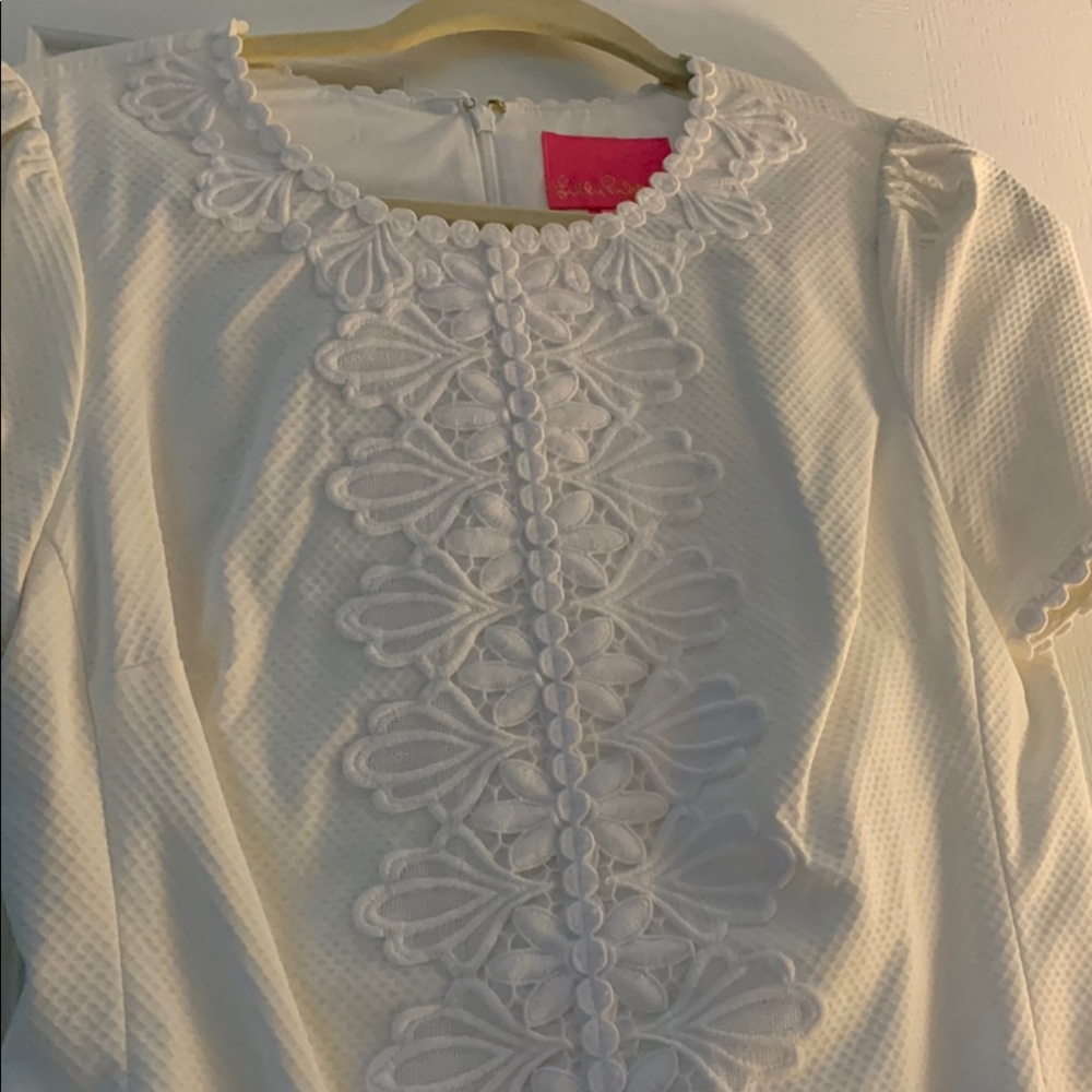Elegant White Lace Women's Top
